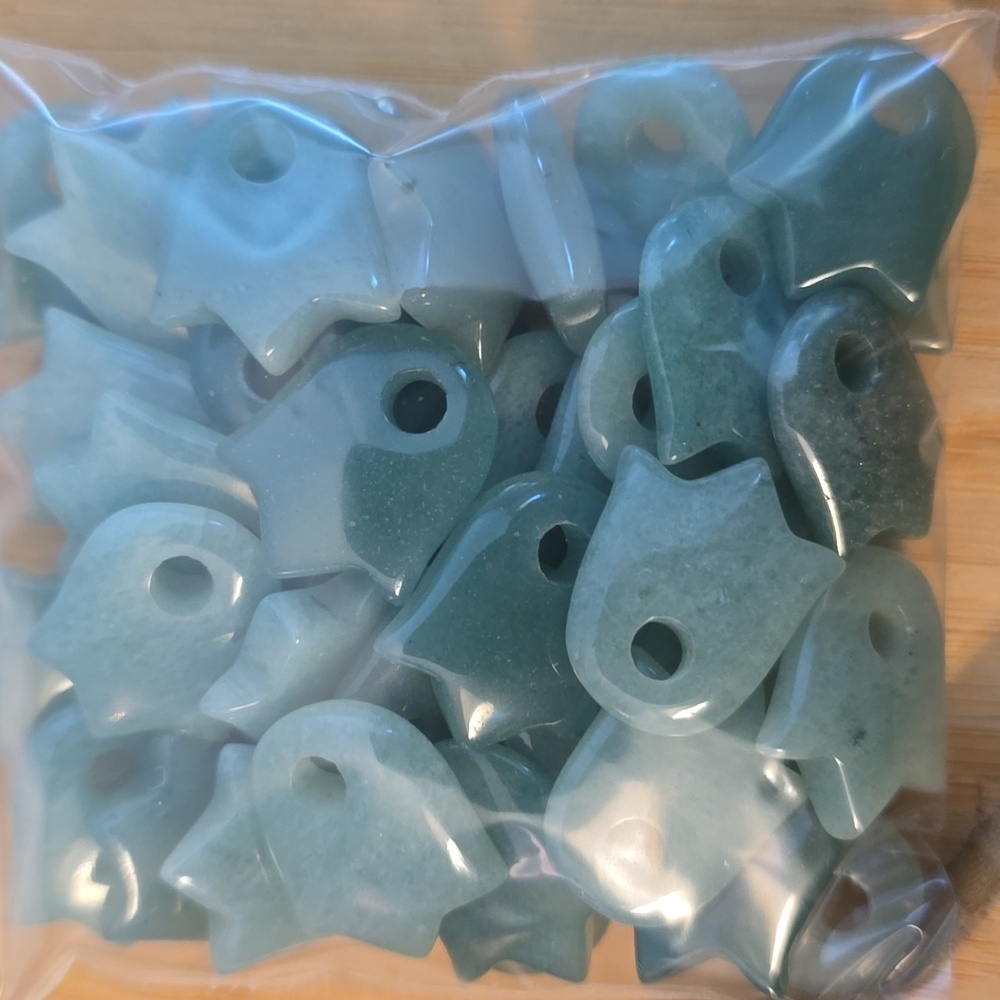 40pcs. Green Aventurine Tulip-shaped beads